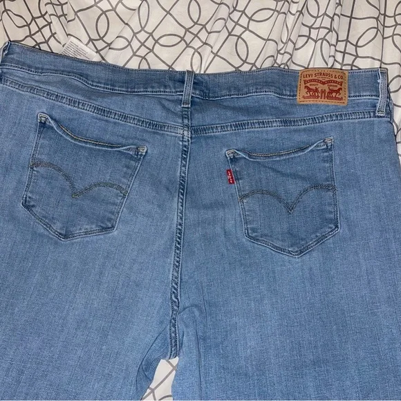 NWOT Levi's Ripped Skinny Jeans - Picture 3 of 4